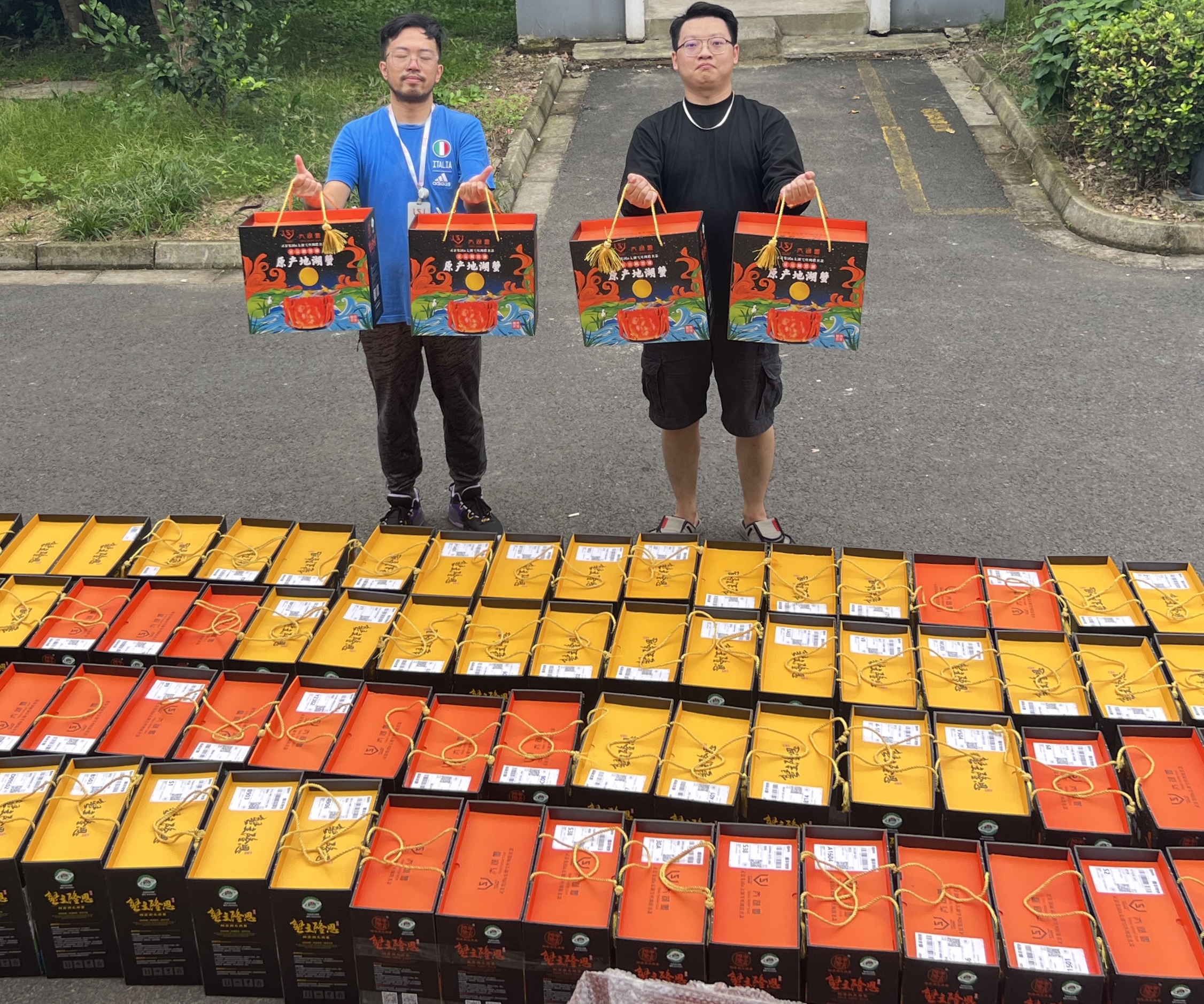家庭聚餐视角下的大闸蟹开湖节奏